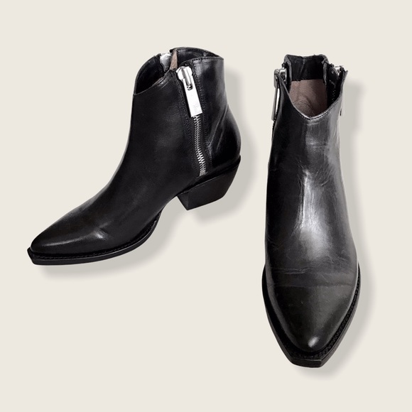 Frye Sacha Zip Shortie Black Leather Ankle Booties - Picture 9 of 16